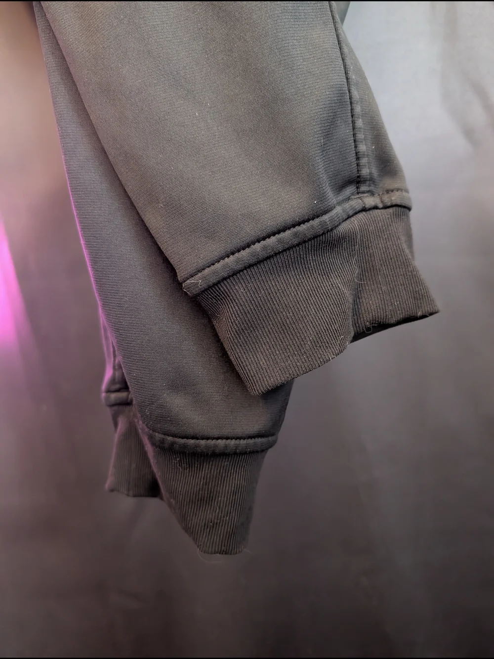 Under Armour Black Athletic Joggers Drawstring Capped Ankles Logo Comfy Track - Picture 6 of 9